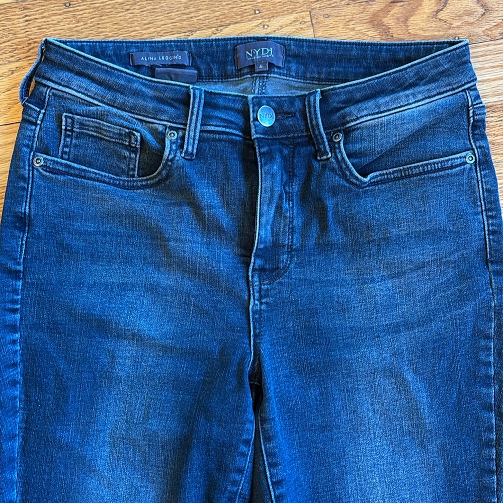 NYDJ Alina legging jeans size 6